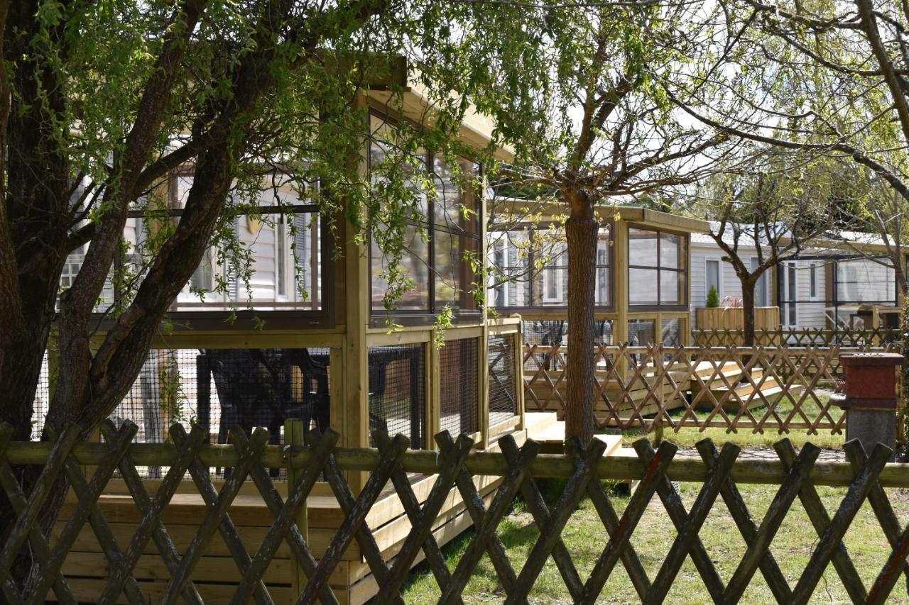 Camping Paradis Le Moulin Des Oies Belz Bagian luar foto